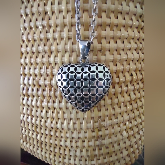 Sterling Silver Marcasite Heart Pendant - Picture 7 of 8